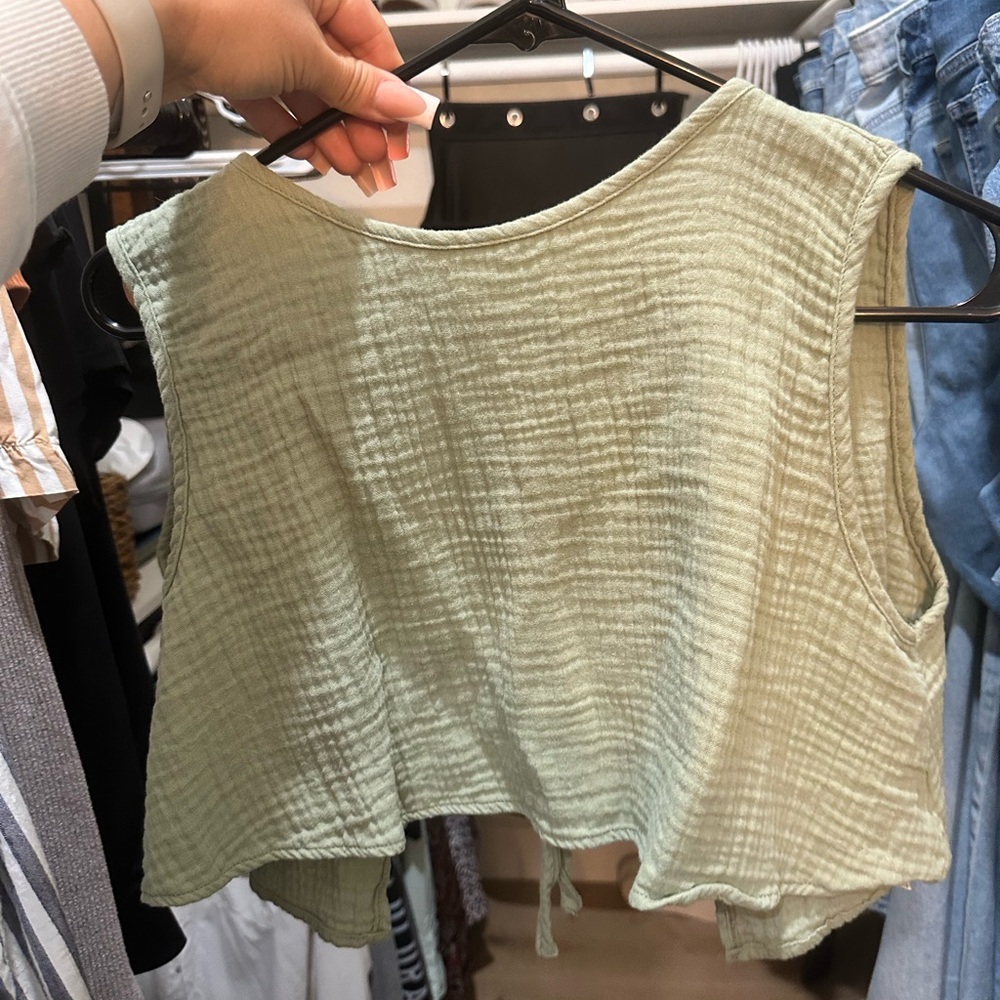 SHEIN Light Green Textured Tank Top